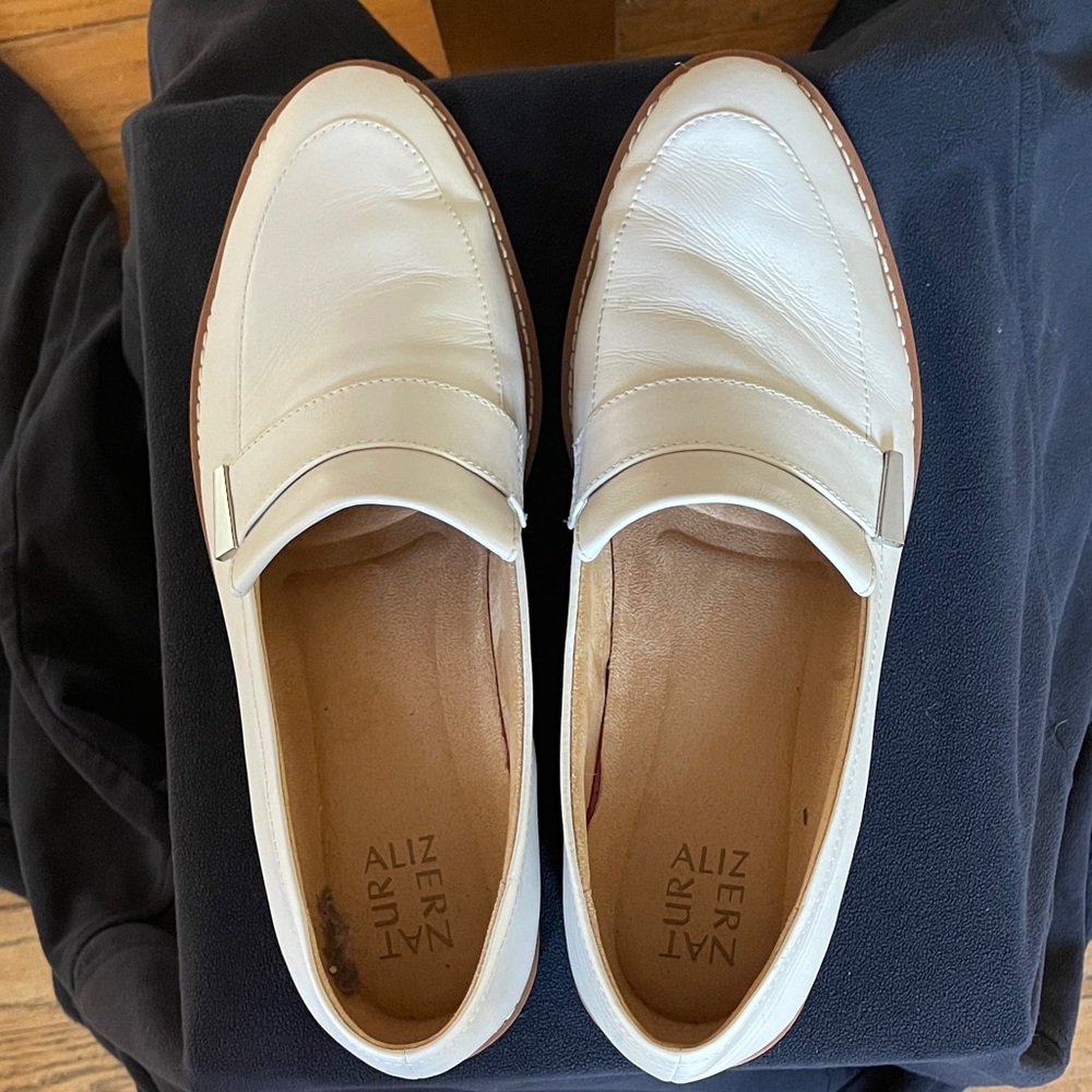 Naturalizer Woman’s Cream Leather Penny Loafers